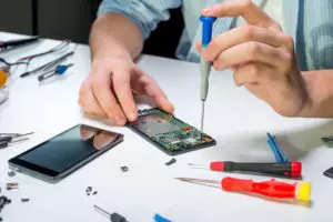 Особенности ремонта мобильных телефонов